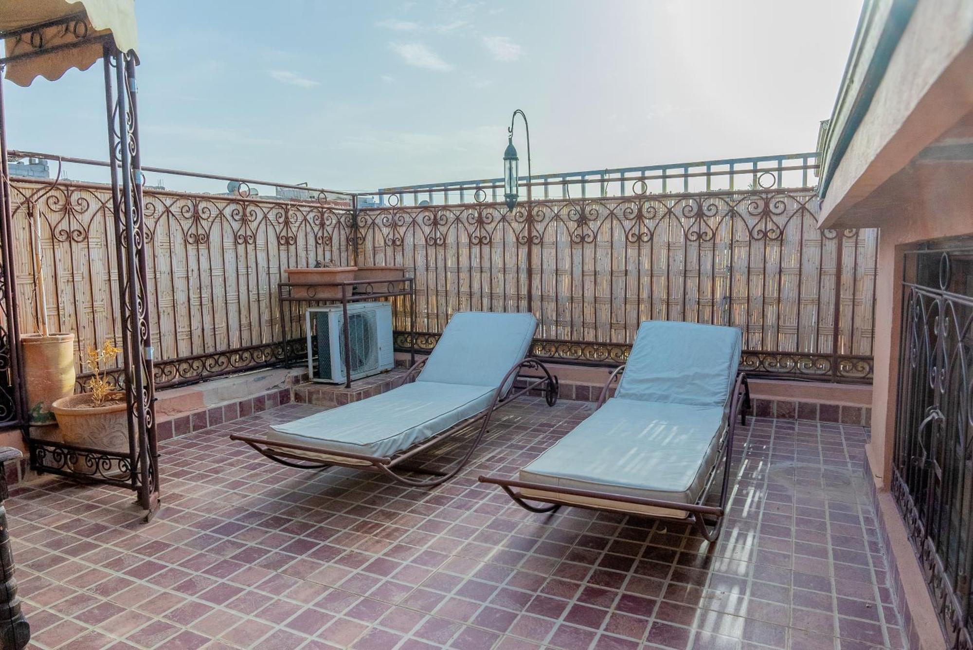 The Moroccans Pool And Terrace Hébergement de vacances *